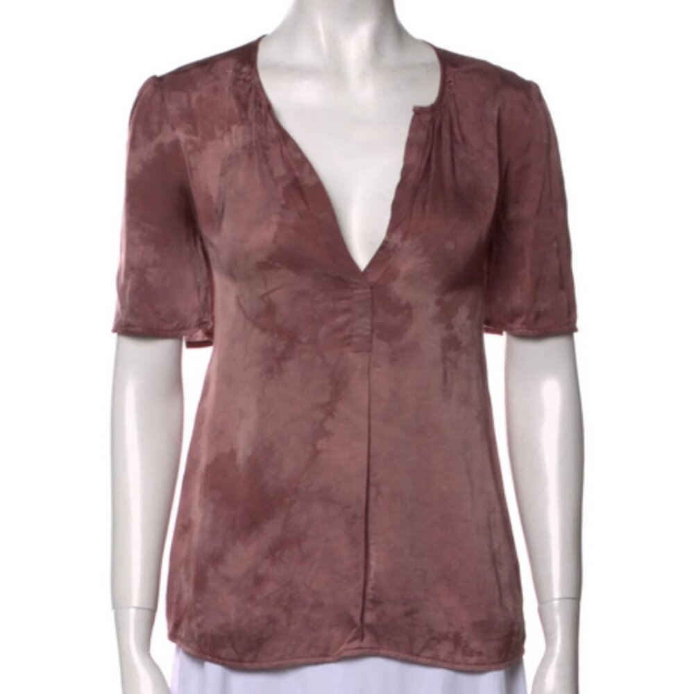 Raquel Allegra V-Neck Short Sleeve Top
